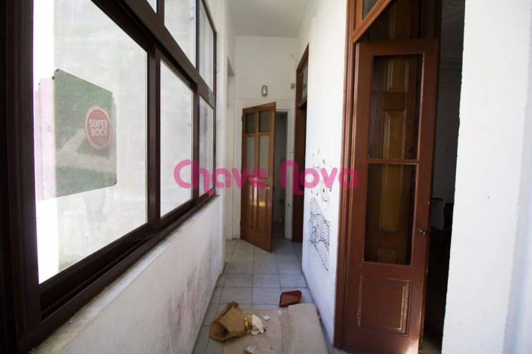 Moradia T6 para Venda em Paranhos Foto 4