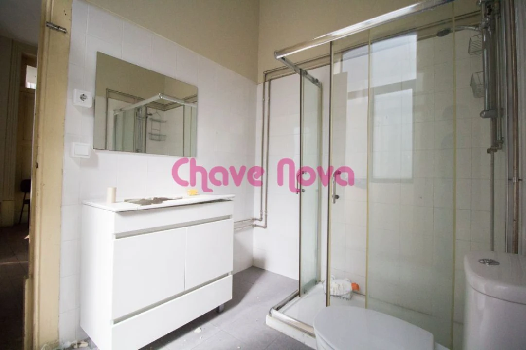 Moradia T6 para Venda em Paranhos Foto 13