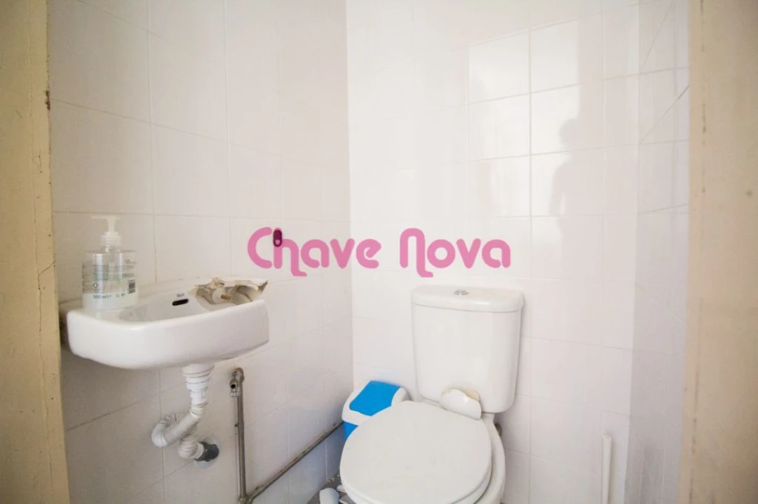 Moradia T6 para Venda em Paranhos Foto 17