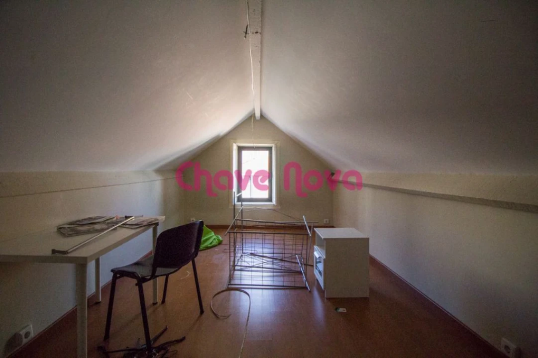 Moradia T6 para Venda em Paranhos Foto 21