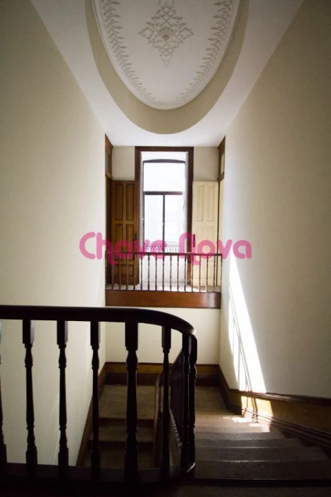 Moradia T6 para Venda em Paranhos