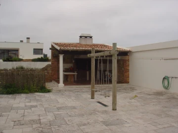 Moradia T3 para Venda em Atouguia da Baleia