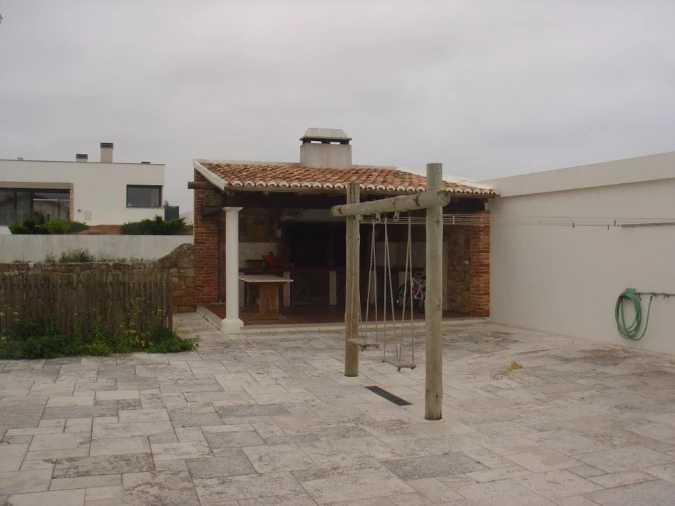 Moradia T3 para Venda em Atouguia da Baleia Foto 2