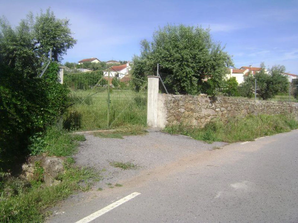 Terreno Misto para Venda em Castelo Branco Foto 1