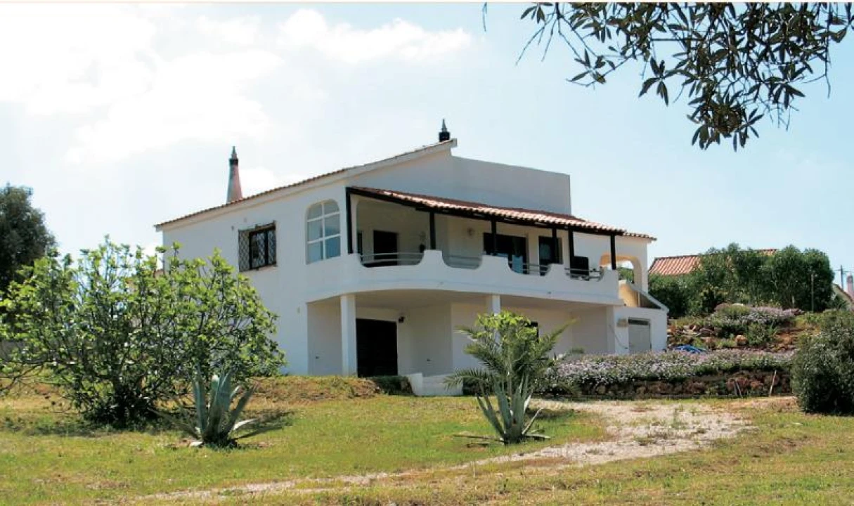 Moradia T3 para Venda em Albufeira e Olhos de Água Foto 2