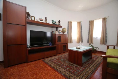 Moradia T5 para Venda em Albufeira e Olhos de Água