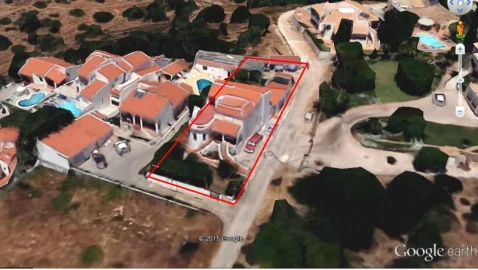 Moradia T5 para Venda em Albufeira e Olhos de Água