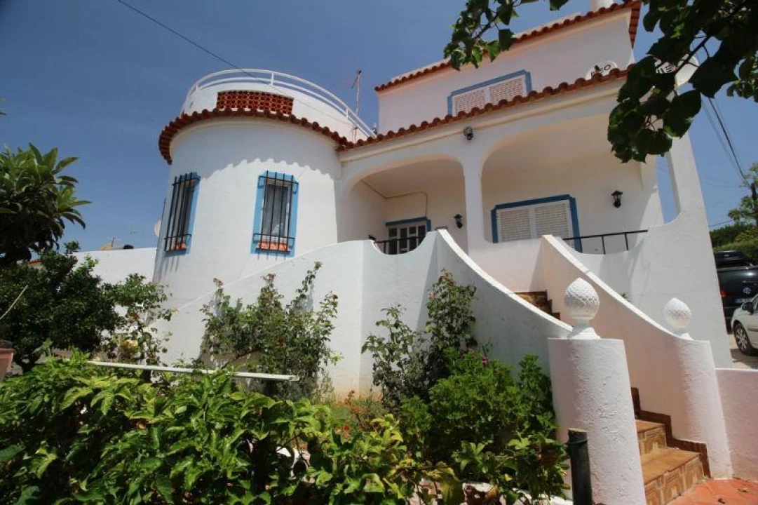 Moradia T5 para Venda em Albufeira e Olhos de Água Foto 10