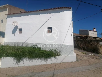 Moradia T1 para Venda em São Bento do Cortiço e Santo Estêvão