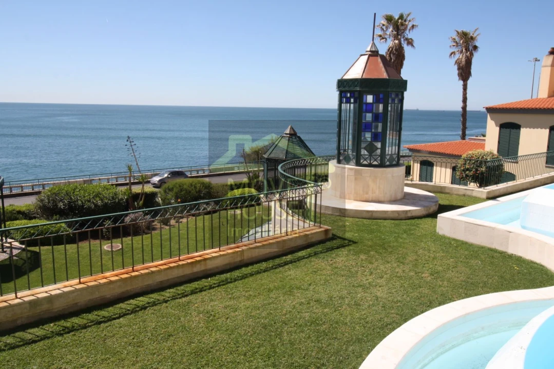 Apartamento T2 para Venda em Carcavelos e Parede Foto 1