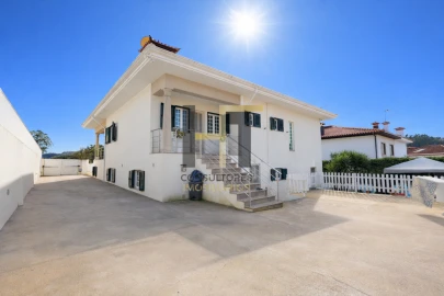 Moradia T3 para Venda em Alvarelhos e Guidões