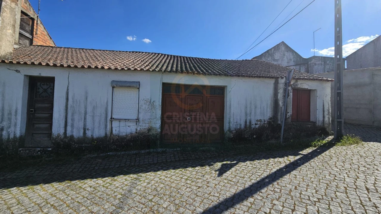 Moradia T3 para Venda em Sarzedas Foto 6