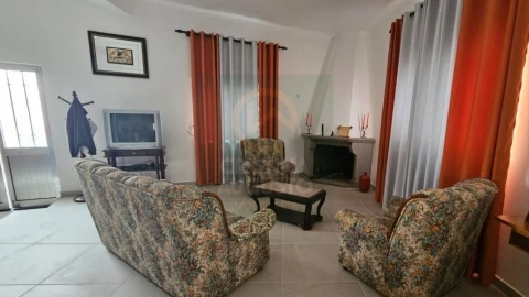 Moradia T4 para Venda em Rosmaninhal