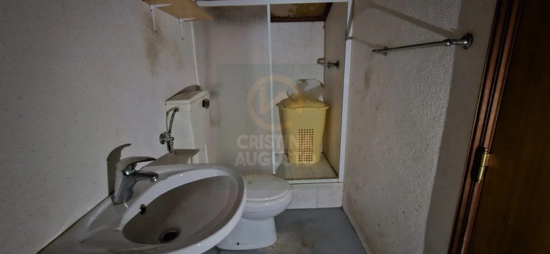 Moradia T1 para Venda em Sarzedas Foto 6