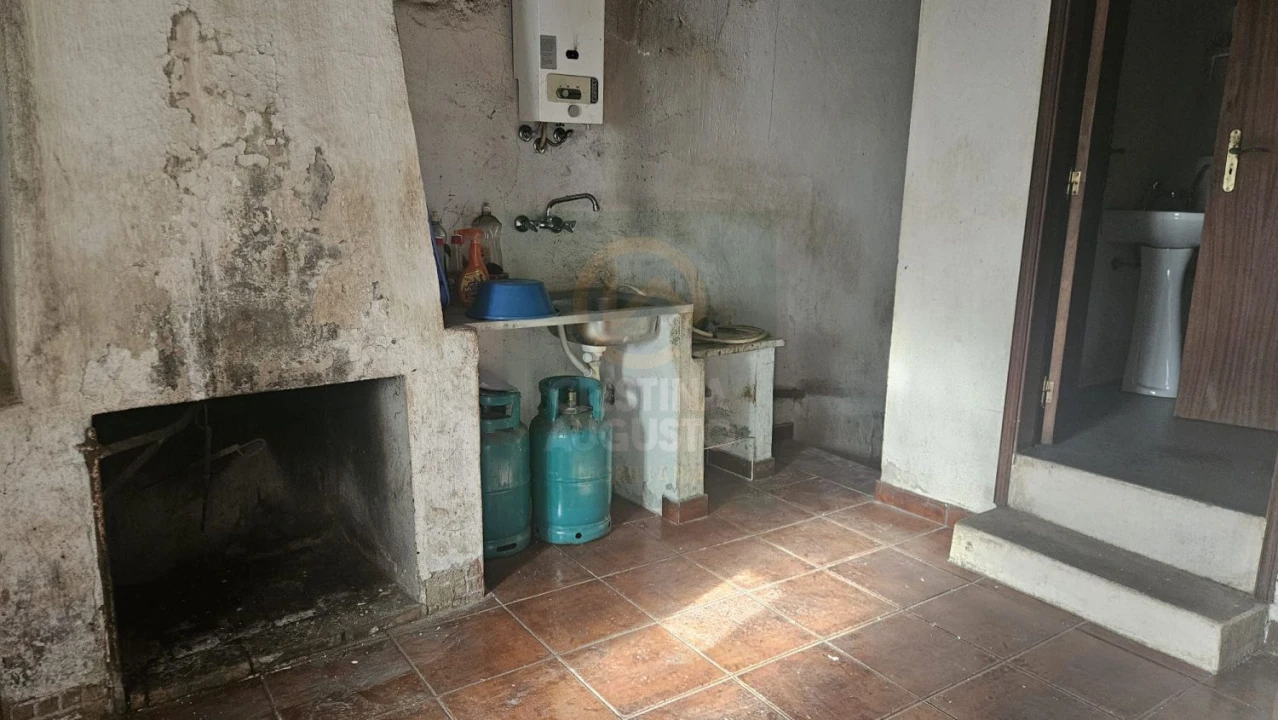 Moradia T1 para Venda em Sarzedas Foto 4