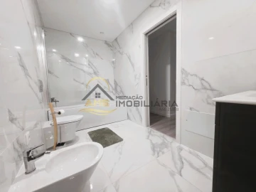 Apartamento T3 para Venda em Sebal e Belide