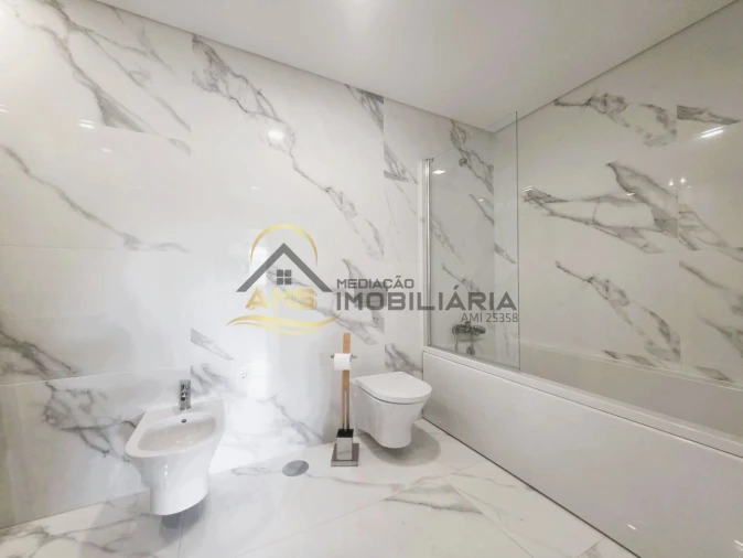 Apartamento T3 para Venda em Sebal e Belide Foto 17