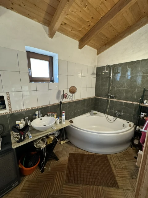 Moradia T2 para Venda em Bensafrim e Barão de São João