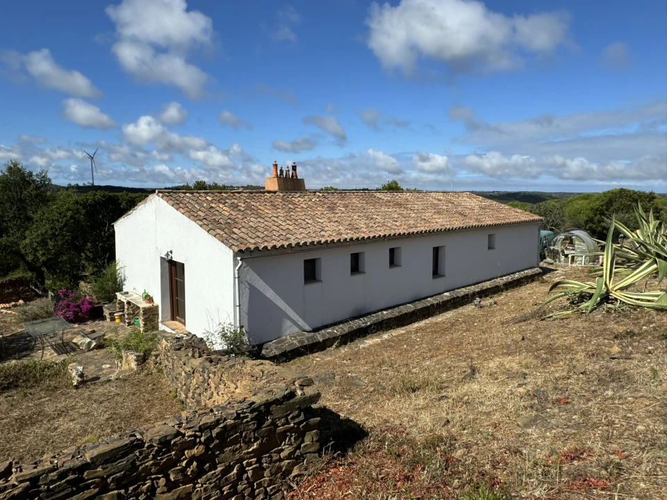 Moradia T2 para Venda em Bensafrim e Barão de São João Foto 1