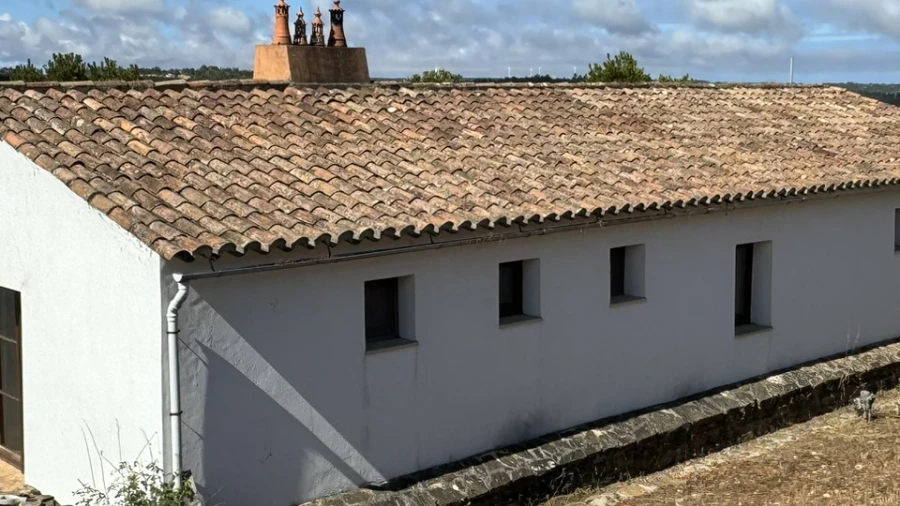 Moradia T2 para Venda em Bensafrim e Barão de São João