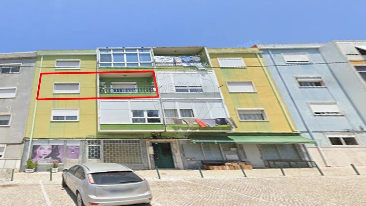 Apartamento T2 para Venda em Seixal, Arrentela e Aldeia de Paio Pires Foto 1