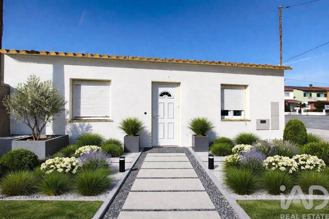 Moradia T2 para Venda em Lavos Foto 4