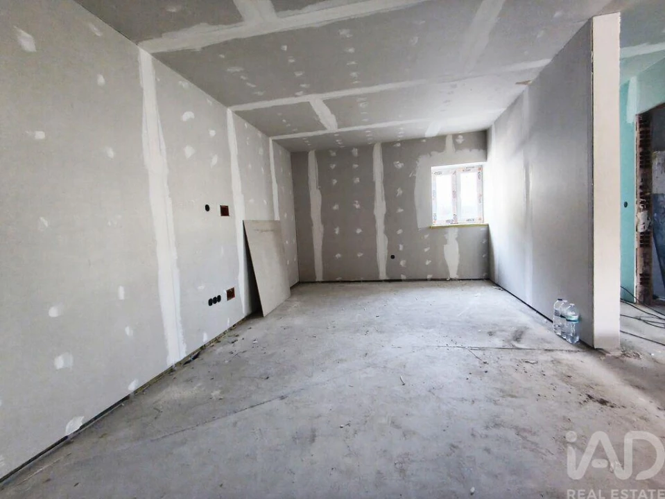 Moradia T2 para Venda em Lavos Foto 9