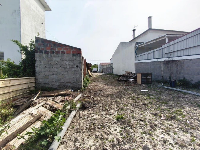 Moradia T2 para Venda em Lavos Foto 16