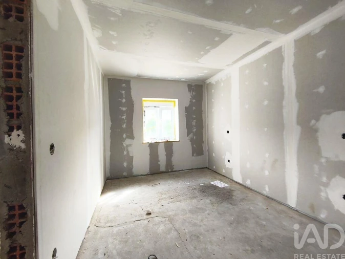 Moradia T2 para Venda em Lavos Foto 12