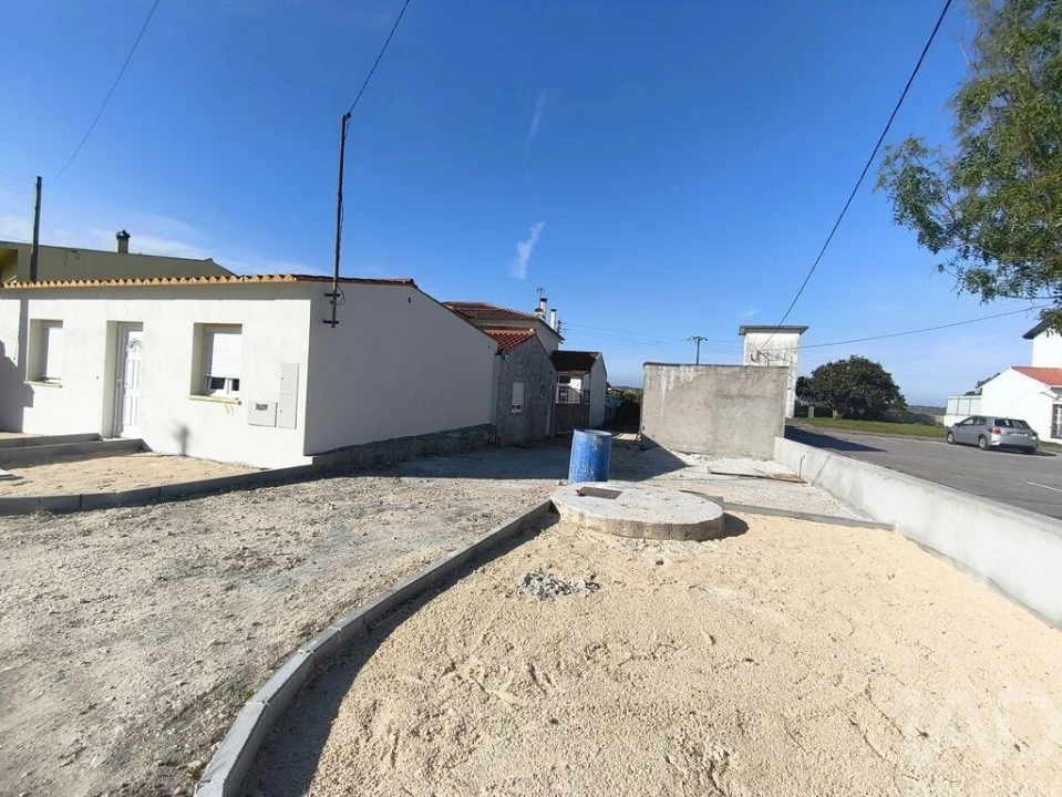 Moradia T2 para Venda em Lavos Foto 7