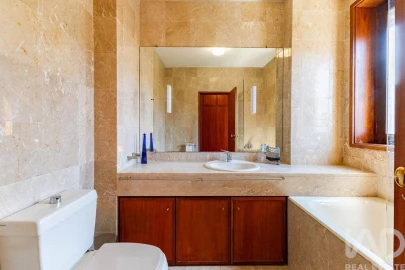 Moradia T6 para Arrendamento em Matosinhos e Leça da Palmeira