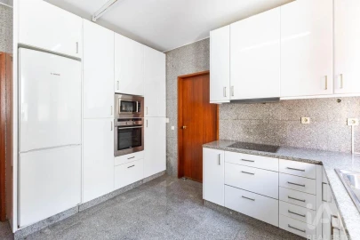 Moradia T6 para Arrendamento em Matosinhos e Leça da Palmeira