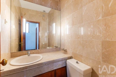 Moradia T6 para Arrendamento em Matosinhos e Leça da Palmeira