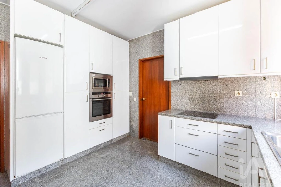 Moradia T6 para Arrendamento em Matosinhos e Leça da Palmeira Foto 13