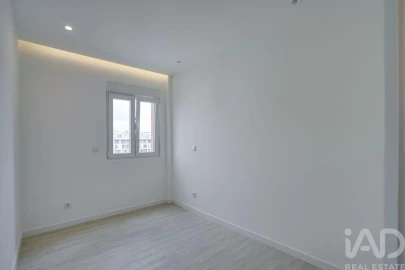 Apartamento T3 para Venda em Olivais