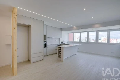 Apartamento T3 para Venda em Olivais