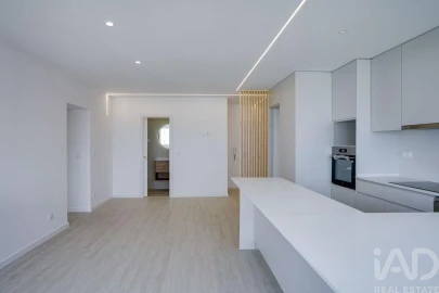 Apartamento T3 para Venda em Olivais