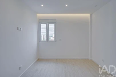 Apartamento T3 para Venda em Olivais