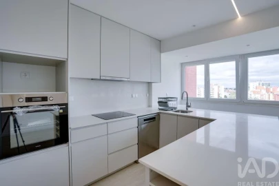 Apartamento T3 para Venda em Olivais