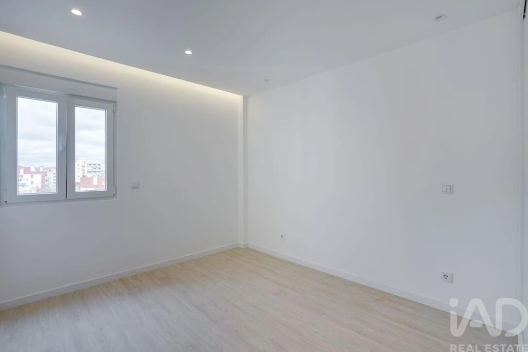 Apartamento T3 para Venda em Olivais Foto 13