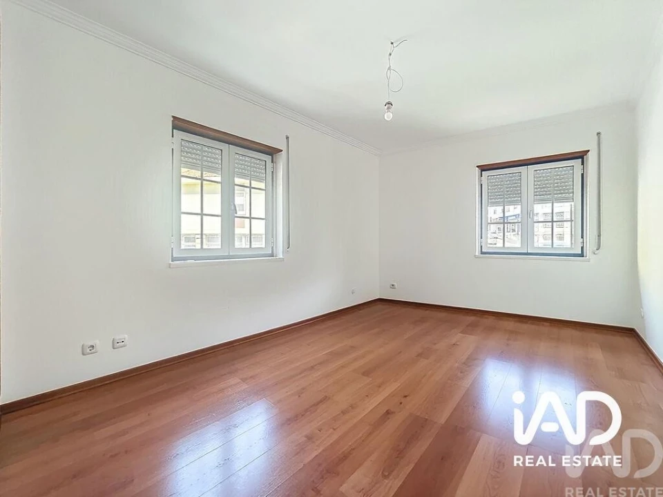 Apartamento T2 para Arrendamento em Ericeira Foto 9