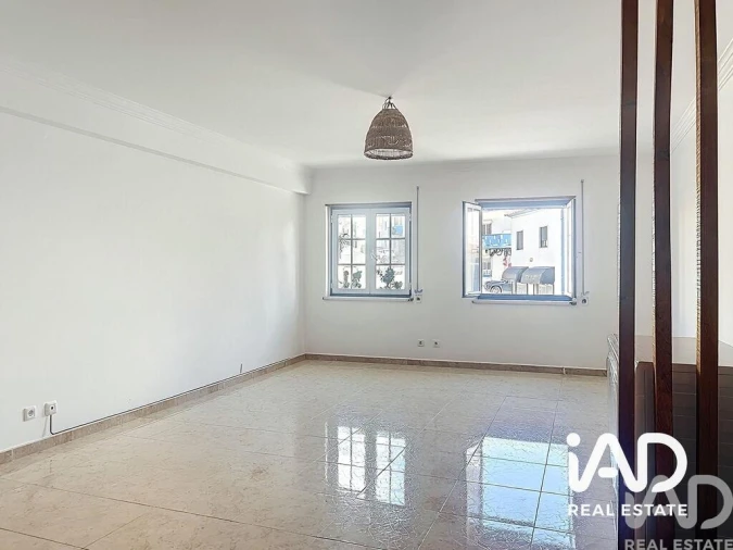 Apartamento T2 para Arrendamento em Ericeira Foto 3