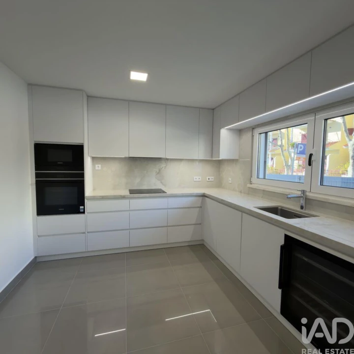 Moradia T4 para Venda em Cascais e Estoril Foto 1