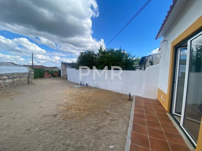 Moradia T3 para Venda em Almoster Foto 29