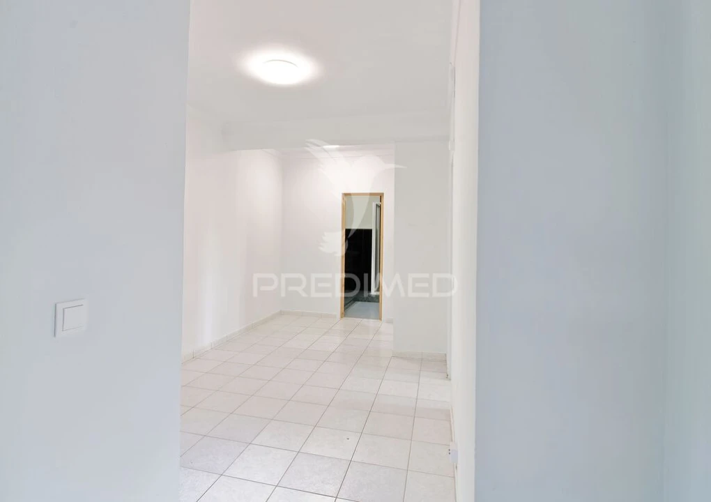 Moradia T6 para Venda em Terra Chã Foto 16