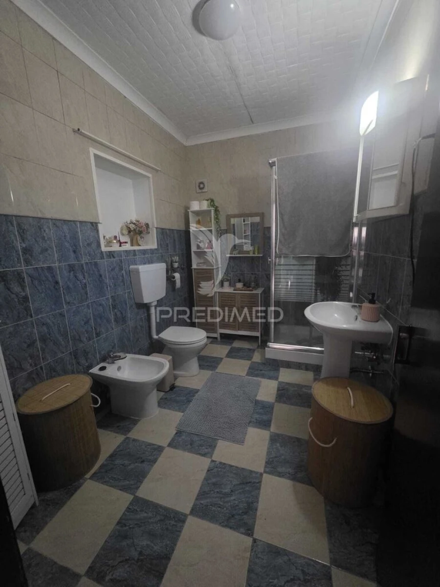 Moradia T4 para Venda em Terra Chã Foto 7