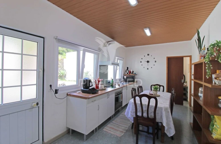 Moradia T6 para Venda em Terra Chã Foto 10