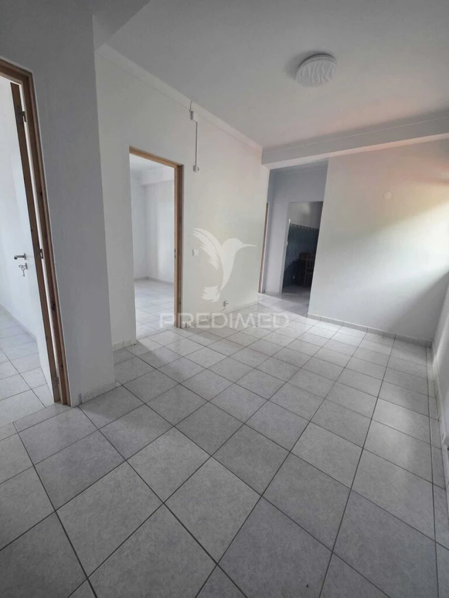 Moradia T4 para Venda em Terra Chã Foto 12