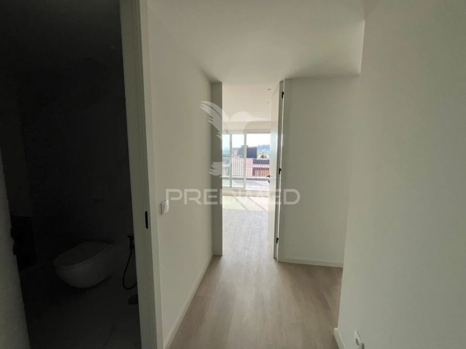 Apartamento T1 para Venda em Azurem Foto 6