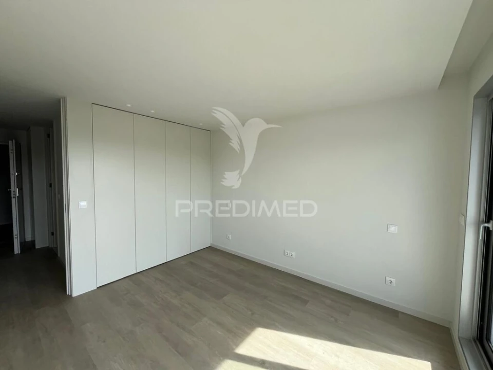 Apartamento T1 para Venda em Azurem Foto 4